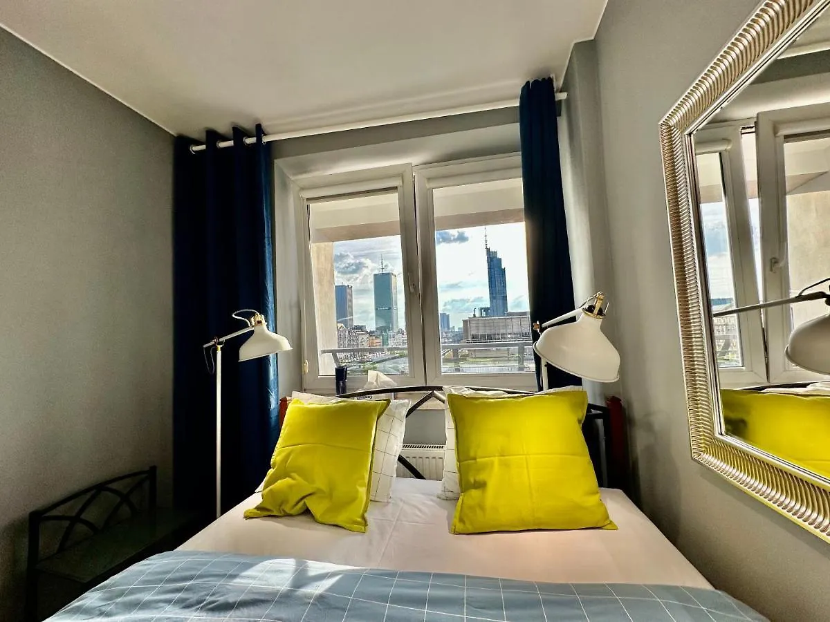 View Metro Wifi 1Gb 80'Tv Netflix Disney+ Hbo Warschau Appartement