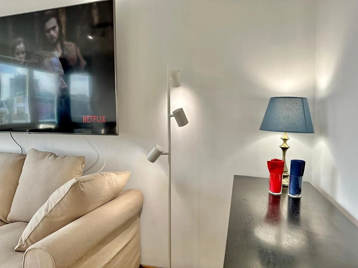 View Metro Wifi 1Gb 80'Tv Netflix Disney+ Hbo Warszawa Lejlighed